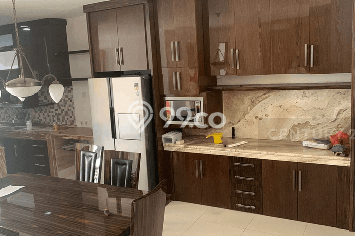 Siap Huni Rumah Mewah 5 Kamar di Cengkareng Dekat ke Mana Saja Siap Huni Rumah Mewah 5 Kamar di Cengkareng Dekat ke Mana Saja