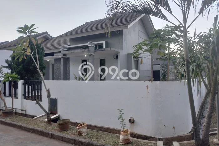 For Sale Rumah 2 Kamar Lokasi Strategis Nyaman dan Strategis di Cileungsi For Sale Rumah 2 Kamar Lokasi Strategis Nyaman dan Strategis di Cileungsi