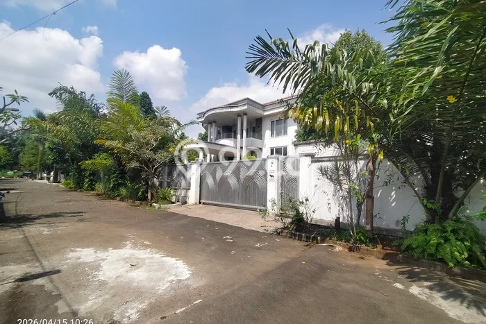 Ready to Use! Luxury House LT 1980m2 Desain Elegan di Tanah Sareal Ready to Use! Luxury House LT 1980m2 Desain Elegan di Tanah Sareal