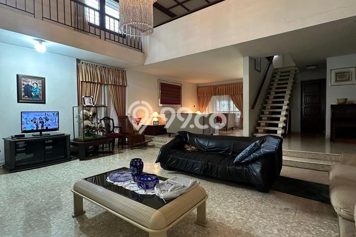 Jual Rumah Mewah Elegan Dengan View Cantik di Kelapa Dua, Jakarta Barat Jual Rumah Mewah Elegan Dengan View Cantik di Kelapa Dua, Jakarta Barat