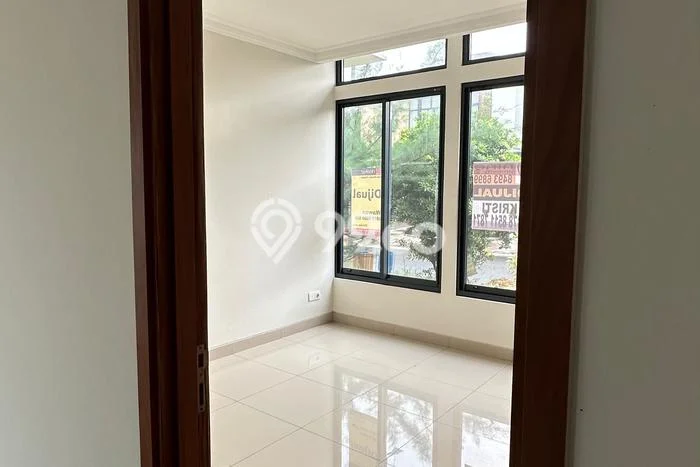 For Sale! Premium House LT 162m2 Desain Modern di Kota Wisata For Sale! Premium House LT 162m2 Desain Modern di Kota Wisata