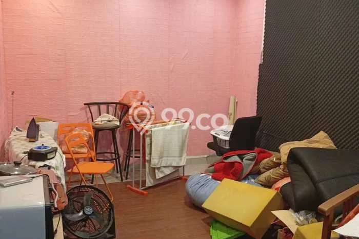 Rumah Strategis Minimalis Lb 200m2 di Cengkareng, Jakarta Barat Rumah Strategis Minimalis Lb 200m2 di Cengkareng, Jakarta Barat
