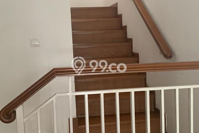 Rumah Mewah Dijual LT 220m2 di Cengkareng, Jakarta Barat Rumah Mewah Dijual LT 220m2 di Cengkareng, Jakarta Barat