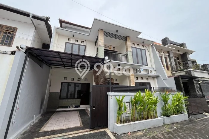 Disewakan! Rumah 3 Kamar Tidur &
4 Kamar Mandi di Kerobokan Kelod, Badung Disewakan! Rumah 3 Kamar Tidur &
4 Kamar Mandi di Kerobokan Kelod, Badung