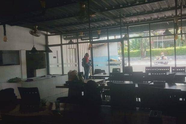 Rumah Cocok Untuk Resto Cafe Kantor Dan Usaha Lain Nya Ruang Usaha