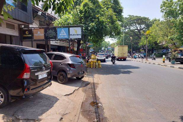 Ruko Di Terusan Buah Batu SHM Bagus 3 Lantai Oleh Dhani Mulyawan