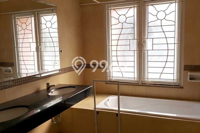 Rumah Modern 3 KT di Raffles Hills Jakarta Timur Unfurnished Rumah Modern 3 KT di Raffles Hills Jakarta Timur Unfurnished